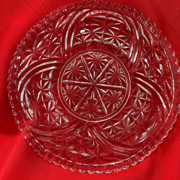 Elegant Vintage Anchor Hocking Glass Cake Plate / Platter - Picture 3 of 3